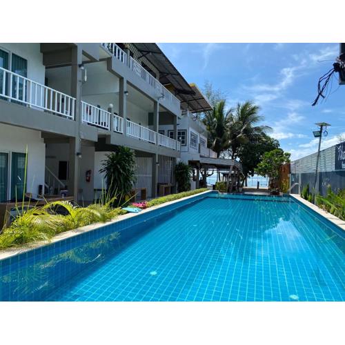 Tharadol Beach Resort