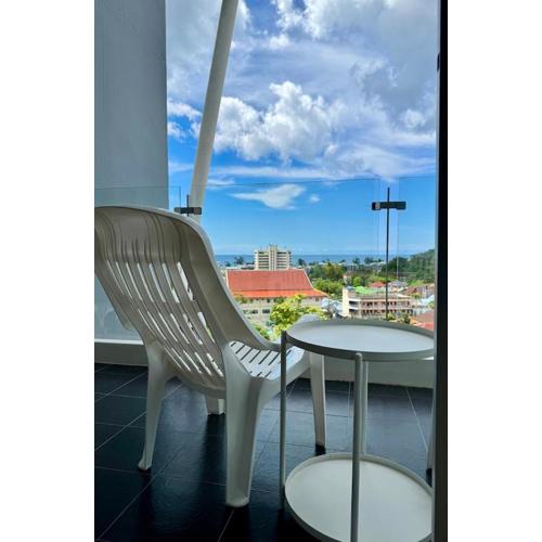 Thawi Studio with Sea View in Chic Condo