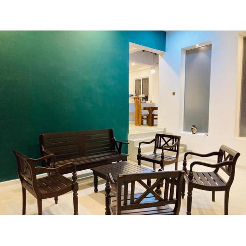 The Anchorage, Hanthana