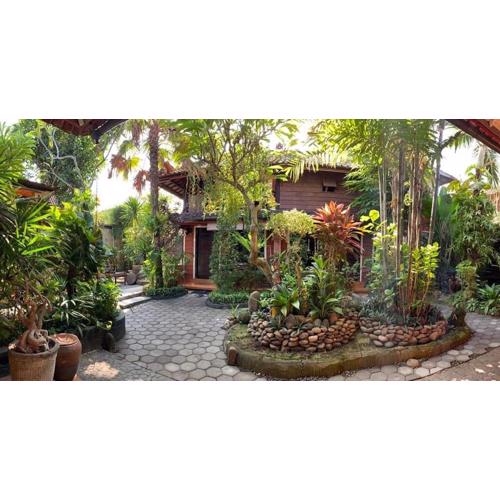 The Arya guest house