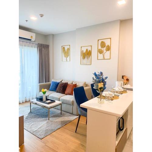 The Astra Sky River Luxury Condo,the largest pool