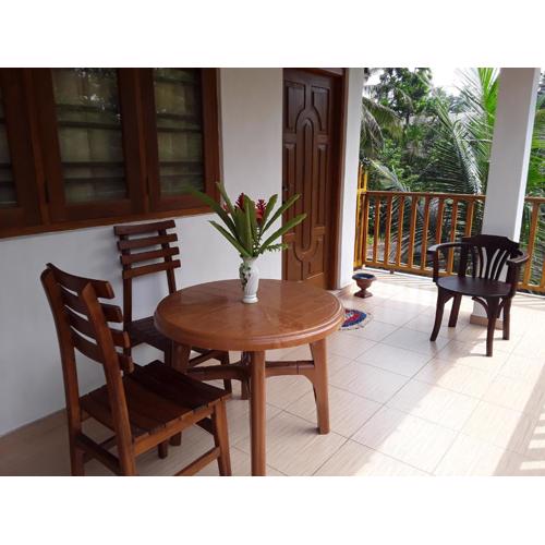 The Bamboo Leaf Apartment