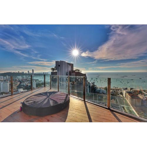 The base central Pattay CD