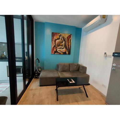 The Base Central Pattaya - 1 bdr Condo with pool