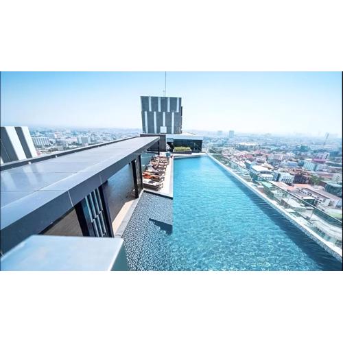 The Base Central Pattaya - Rooftop Pool and Lounge