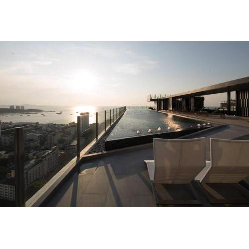 The Base condo center of pattaya rooftop swimming pool