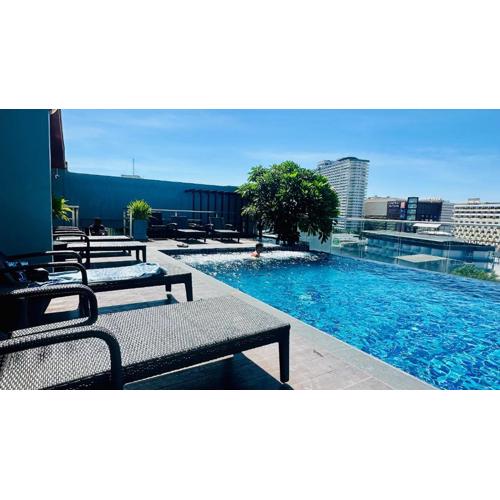 The Base Inn Pattaya