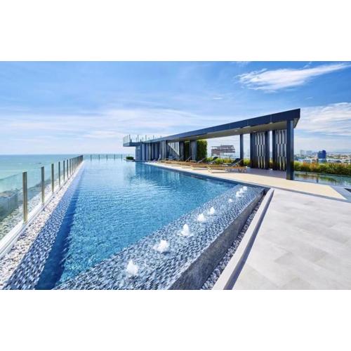 the base 网红公寓 市中心核心区顶层无边泳池俯瞰整个芭堤雅海湾