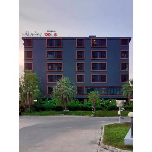 The Bedrooms Maeklong and Services Apartment