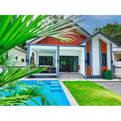 The Blue House Lipa Noi