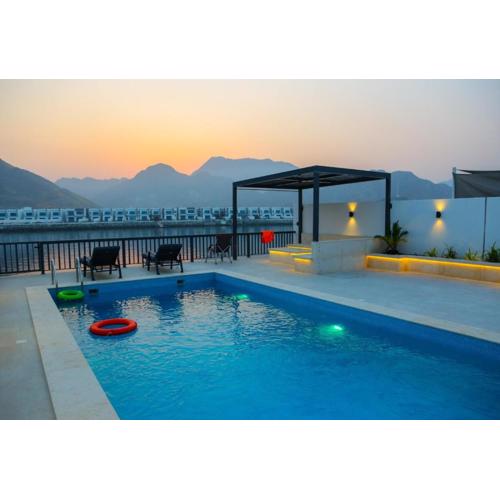 The Blue Moon Villa - Al Dana Island Fujairah