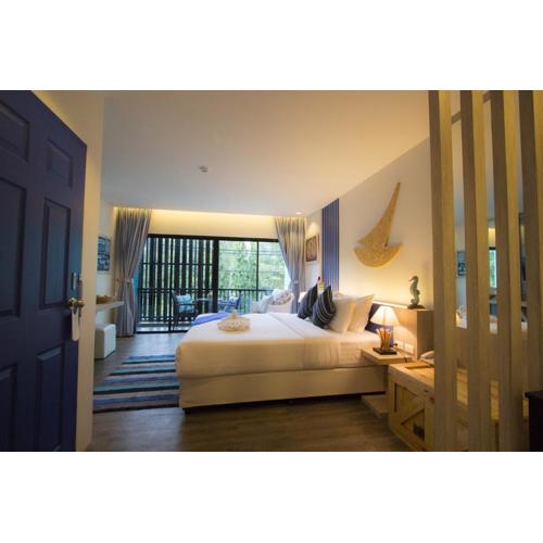 The Blue Pearl Kata Hotel