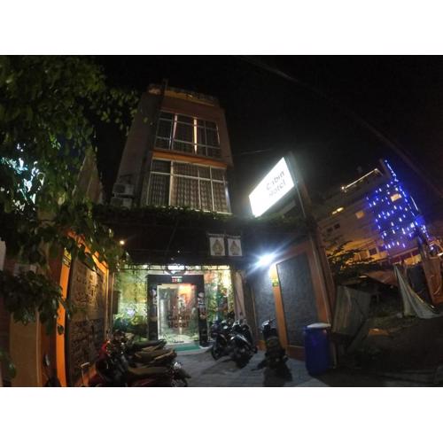 The Cabin Hotel Gandekan