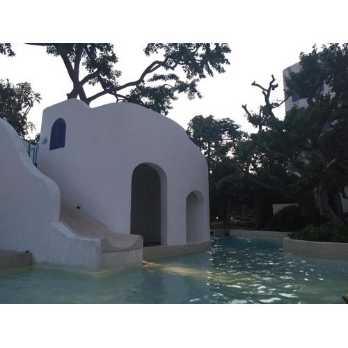 The Chelona pool access by Away
