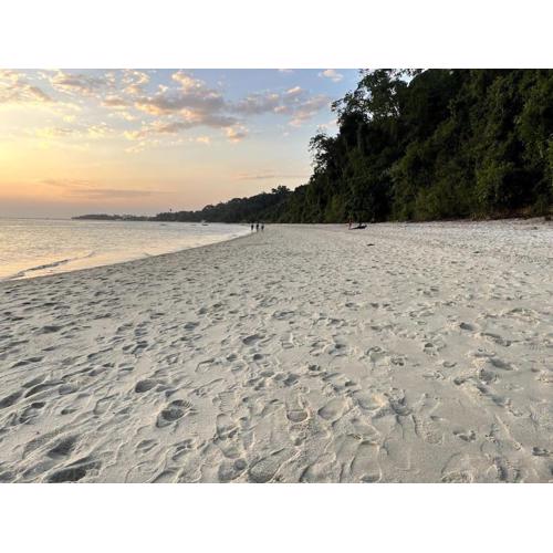 The Cliff Beach Apartment