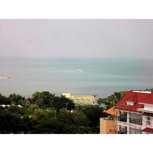 The Cliff sea pool views studio apartment Pratumnak Pattaya