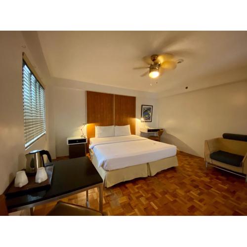 The Clipper Hotel, Poblacion Makati