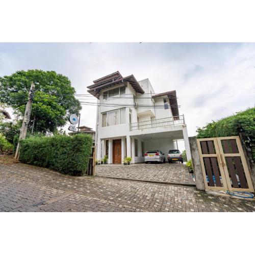 The Cloud Hanthana, Kandy