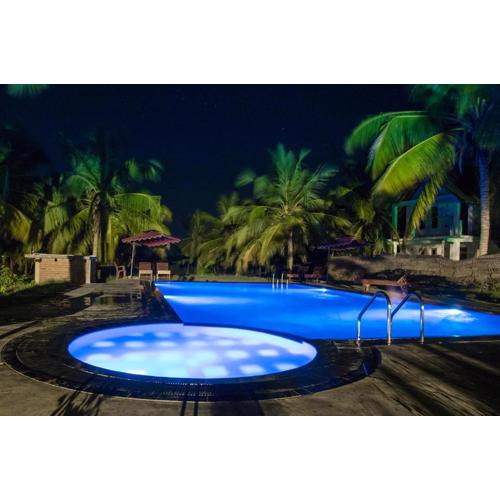 The Coconut Gardens Hotel & Restaurant