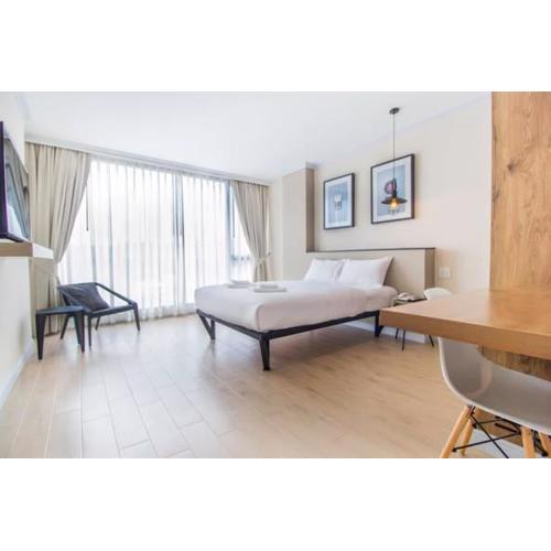 เดอะคอร์เนอร์ The Corner