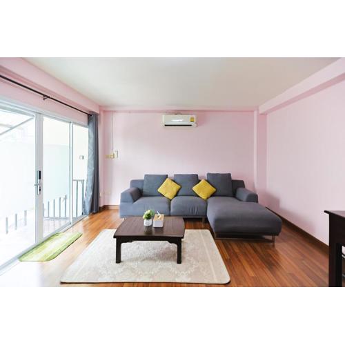 The Cozy house near CMU