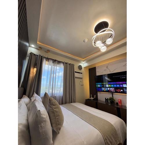 The Crystal Cove Cabin