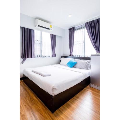 The Cube Sathorn Boutique Hotel เดอะ คิวบ์ สาทร บูติค โฮเทล Near BTS Surasak