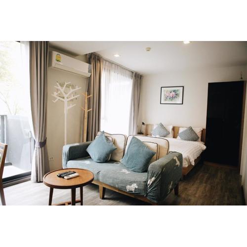 The Deck Condo Studios Patong w/ pool fitness