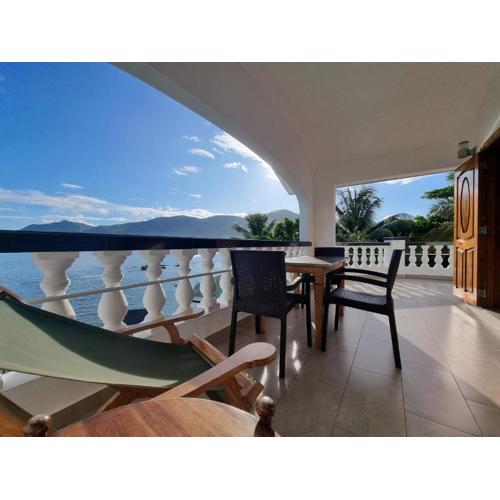 The Drake Seaside Apartment