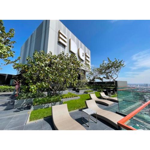 The Edge Stylish Studio Flat