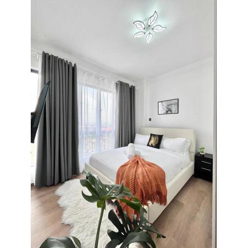 The elegant luxurious three bedroom apartments in kilimani with breathtaking city views ,swimming pool,private amble parking space ,fully equipped gym amd close proximity to major shopping malls