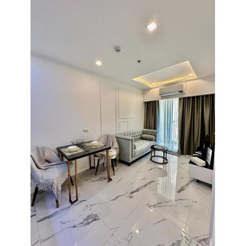 The Empire Tower Pattaya 218 - luxury 1 bedroom near the sea