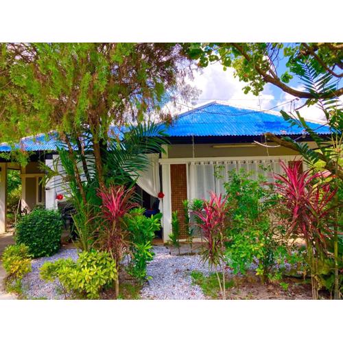 The Family Ozone Pool Houseบ้านพักตากอากาศส่วนตัวกว้างๆแฟมิลี่โอโซนพลูเฮ้าส์3ห้องนอนหลักและ1ห้องเสริมเตียง2ชั้น3ห้องนำ้1ห้องครัวรองรับ8-12ท่านเสริมได้5เป็น17ท่าน By The Mountain Ozoneบ้านโอโซนขุนเขาแก่งกระจาน