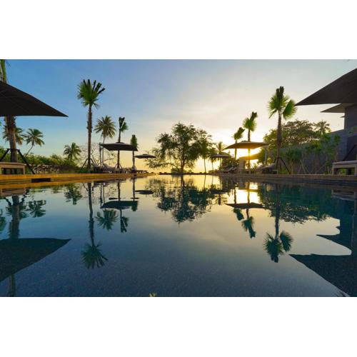 The Funny Lion - Puerto Princesa