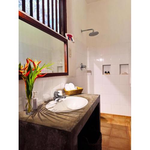 The Garden House Galle -Pool View Room