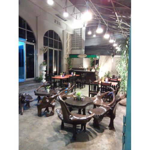 The Grand Palace Hotel