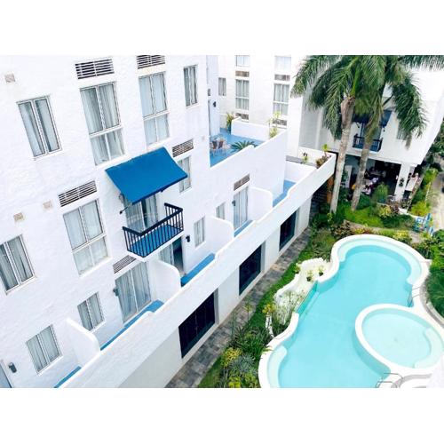 The Greek Pod - Private Staycation Pod in La Bella Tagaytay