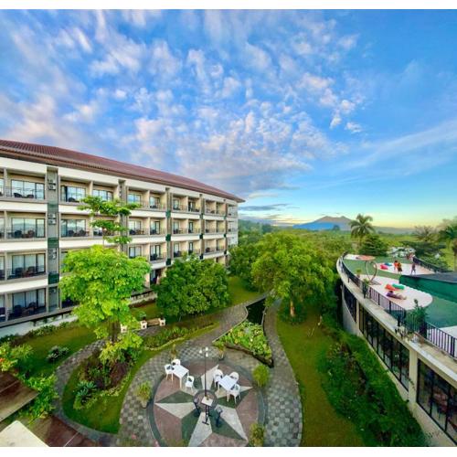 The Green Peak, ARTOTEL Curated