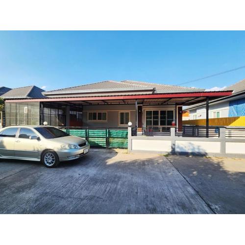 The hand flower home