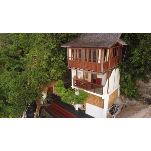 The Hidden Escapes- Unique Tiny Home on Bingin Beach with Breathtaking Ocean & Sunset Views