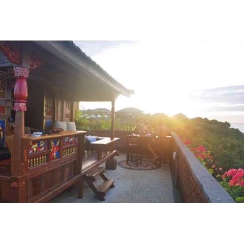 The Hidden Escapes Bingin- Sunset Rooftop Wood House with Ocean View & Private Kitchen
