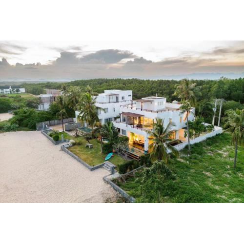 The hideaway beach front villas