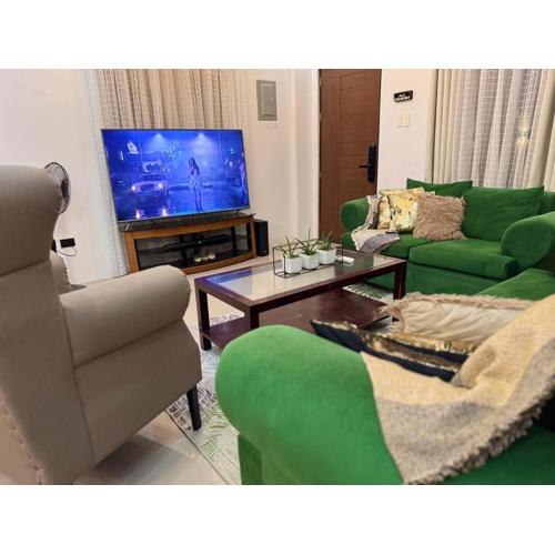 The Hive - 3 Bedroom Home