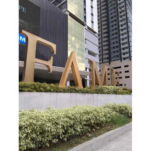 The ICONIC: Comfortable living by Awsom Phil