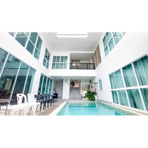 The Inn10 Pool Villa Pattaya, Entire Villa, 9 Bedrooms, Private Indoor Swimming Pool, ดิ อินน์เท็น