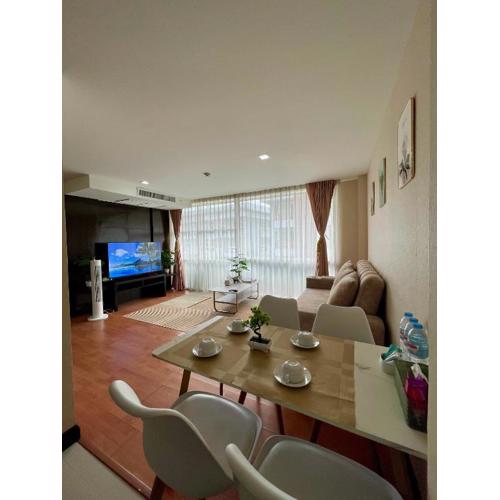 The Kris 2 Bedrooms 2 Bathrooms Apartment