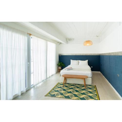 The Locals Bangkok Old Town