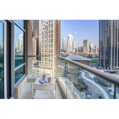 The Lofts - Luxurious space with Burj Khalifa View