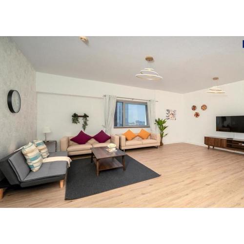 The Lofty Retreat - 1BR Partial Fountain View