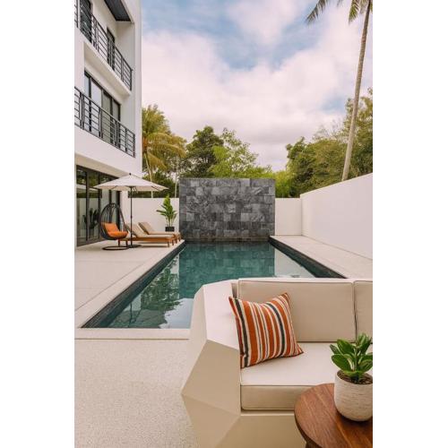 The Lush Apartments & Suites